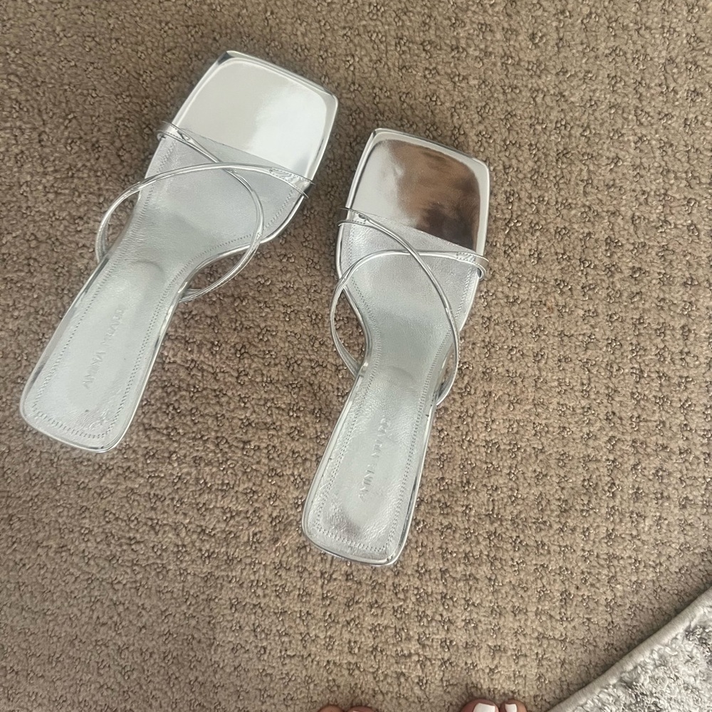 ✨ NEW! Authentic! Amina Muaddi Silver Strappy Heels – Size 38.5 ✨ Mules - Picture 15 of 15